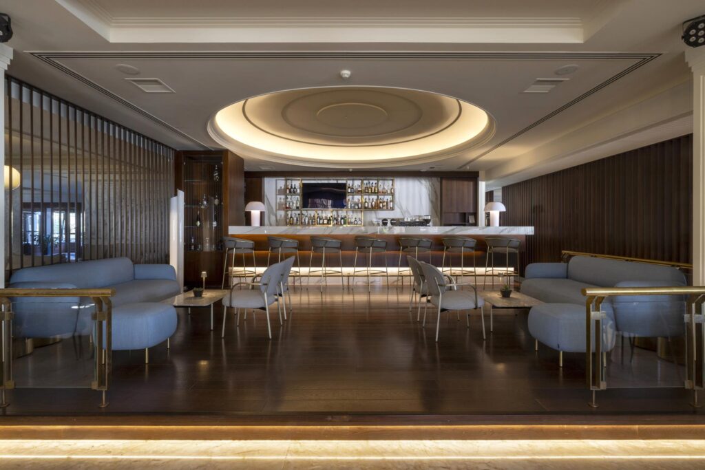 Lobby Bar