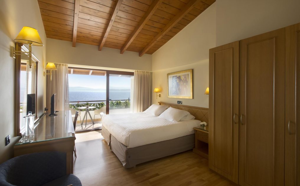 SEA VIEW DELUXE ROOM (2) (Copy)